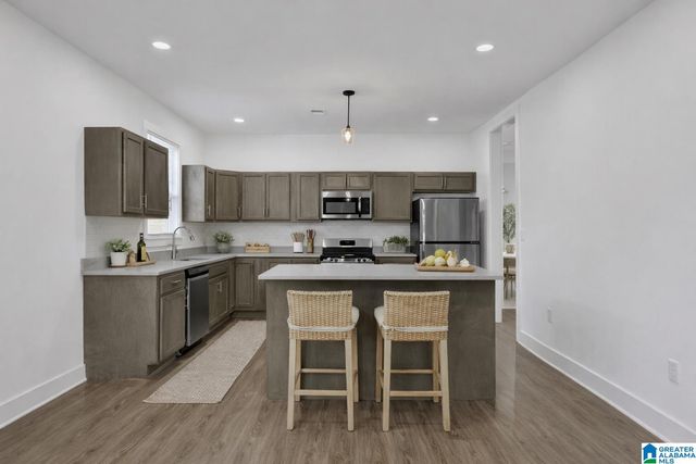 405 IOTA AVENUE, Birmingham, AL 35205