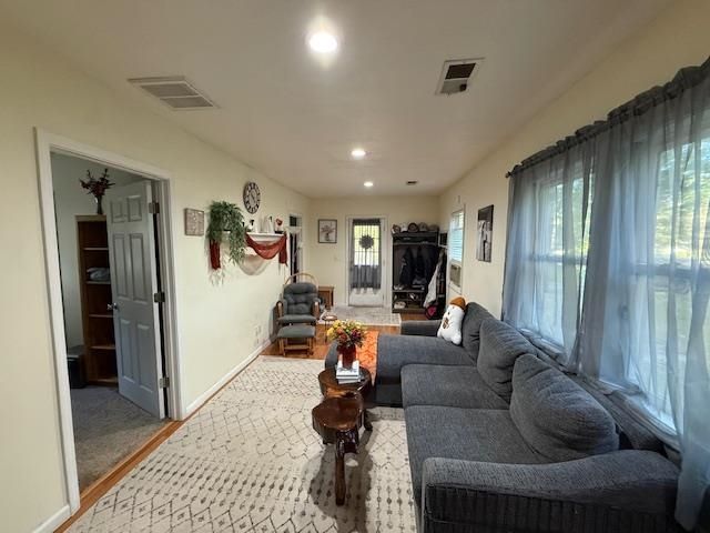 3182 E Stewart Road, Midland, MI 48640