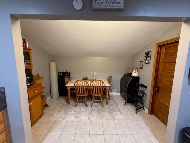 3182 E Stewart Road, Midland, MI 48640