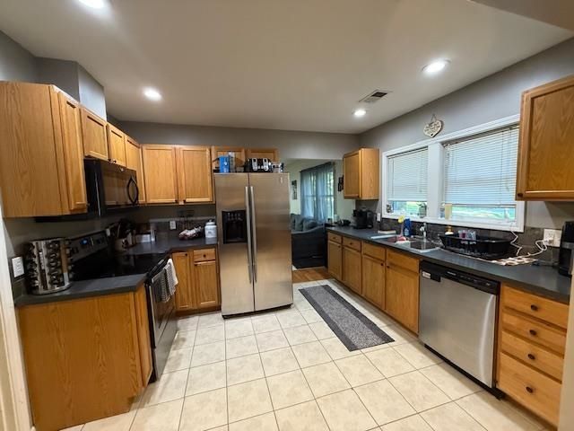 3182 E Stewart Road, Midland, MI 48640