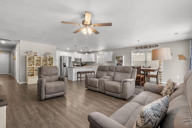 350 Cedar Glade Drive, Branson West, MO 65737