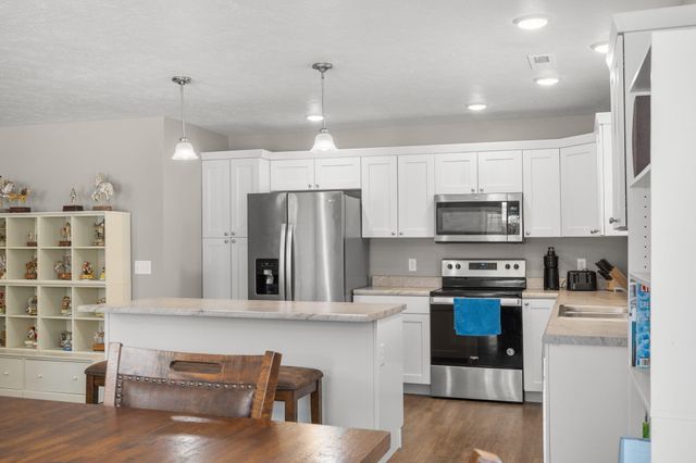 350 Cedar Glade Drive, Branson West, MO 65737