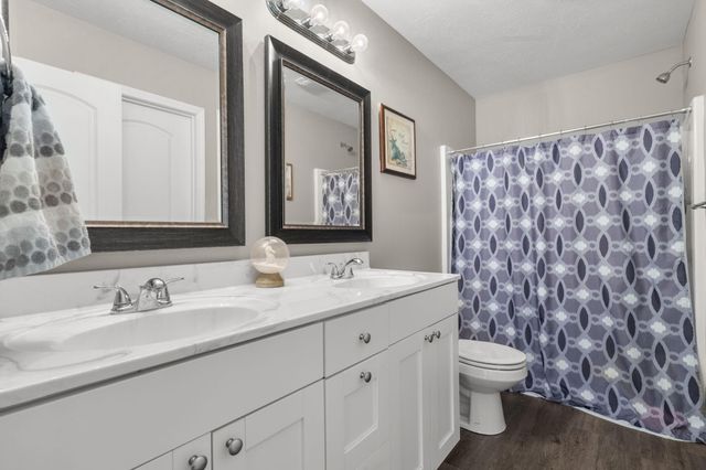 350 Cedar Glade Drive, Branson West, MO 65737