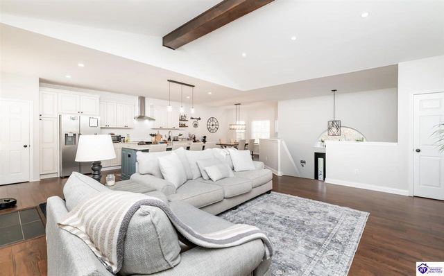 350 Vineland Place Drive, Vine Grove, KY 40175