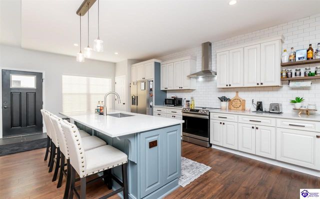 350 Vineland Place Drive, Vine Grove, KY 40175