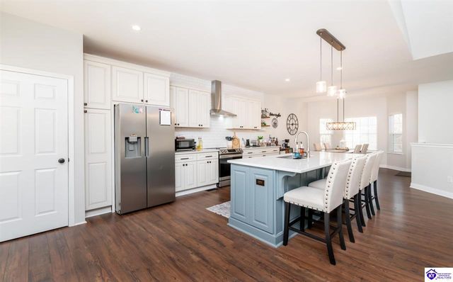 350 Vineland Place Drive, Vine Grove, KY 40175