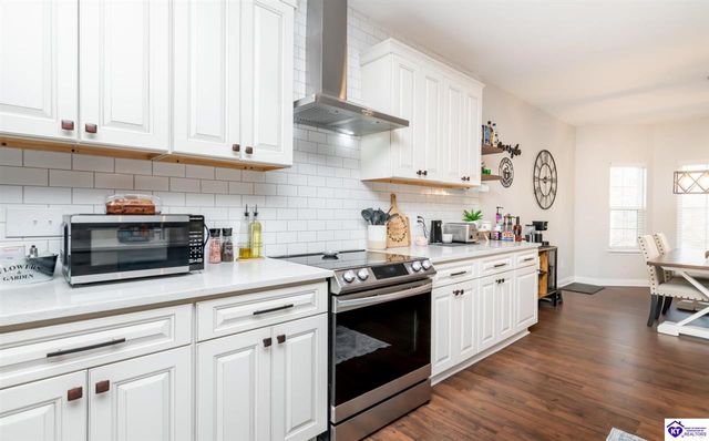 350 Vineland Place Drive, Vine Grove, KY 40175