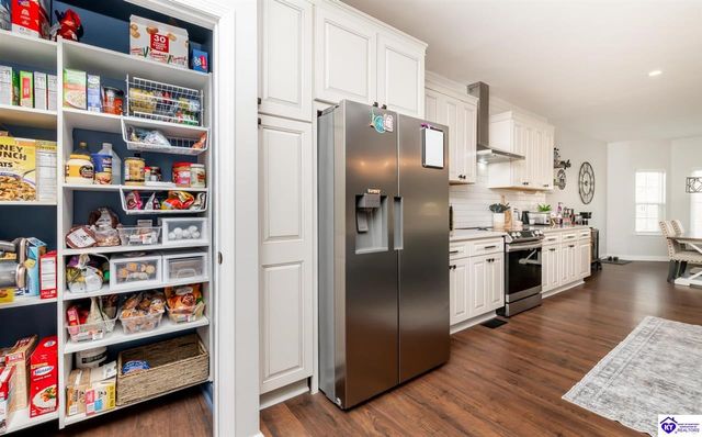 350 Vineland Place Drive, Vine Grove, KY 40175