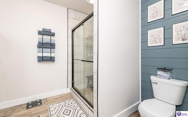 350 Vineland Place Drive, Vine Grove, KY 40175