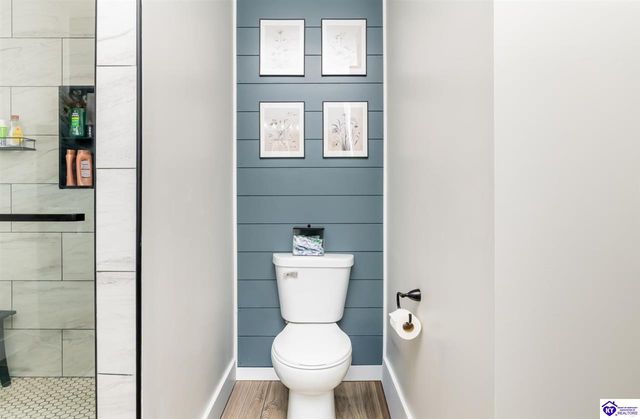 350 Vineland Place Drive, Vine Grove, KY 40175