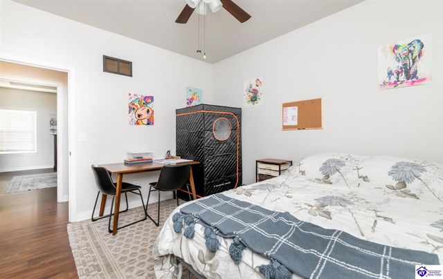 350 Vineland Place Drive, Vine Grove, KY 40175