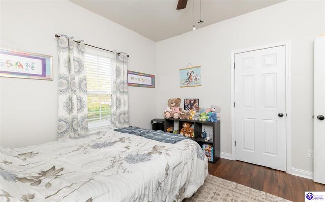 350 Vineland Place Drive, Vine Grove, KY 40175