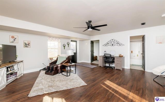 350 Vineland Place Drive, Vine Grove, KY 40175