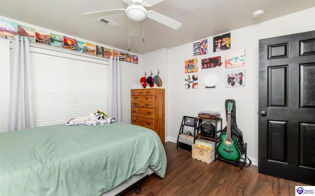 350 Vineland Place Drive, Vine Grove, KY 40175