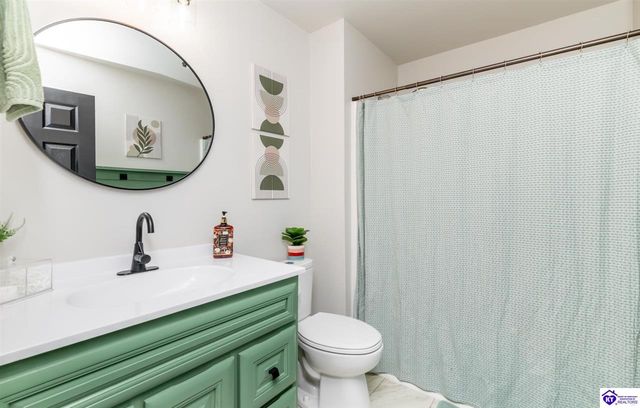 350 Vineland Place Drive, Vine Grove, KY 40175