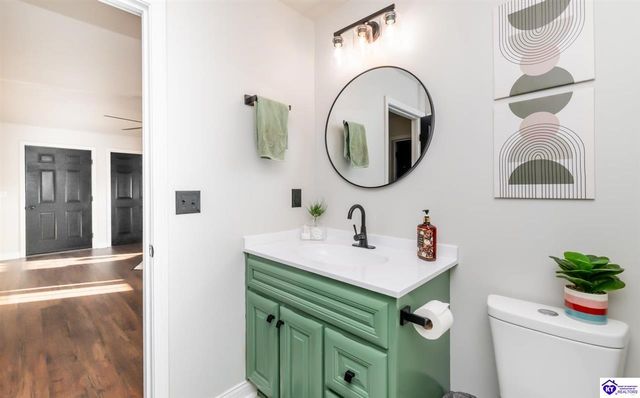 350 Vineland Place Drive, Vine Grove, KY 40175