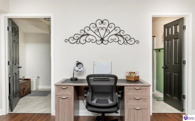 350 Vineland Place Drive, Vine Grove, KY 40175