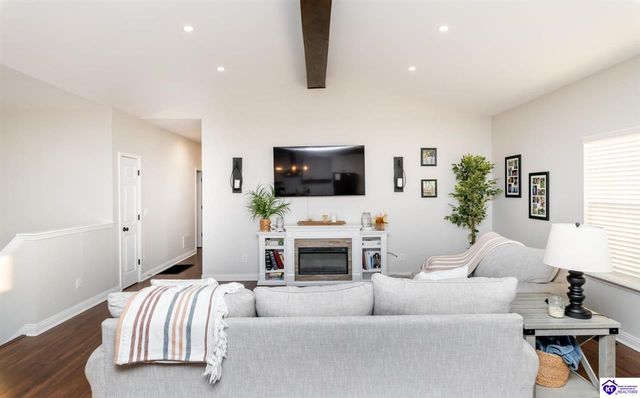 350 Vineland Place Drive, Vine Grove, KY 40175