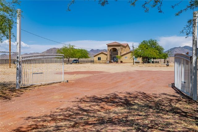 14916 N Gem Drive, Dolan Springs, AZ 86441