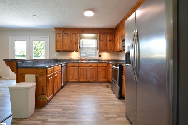 5 Notre Dame Drive, Greenville, SC 29617