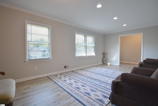 5 Notre Dame Drive, Greenville, SC 29617