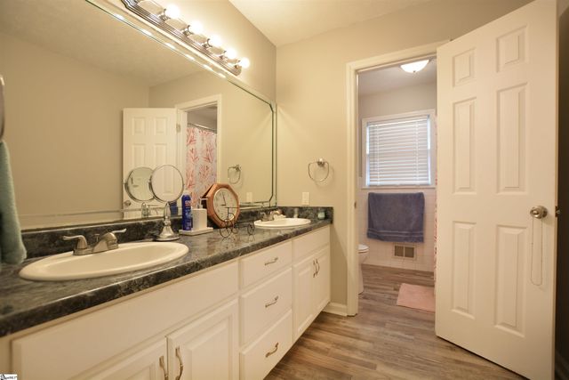 5 Notre Dame Drive, Greenville, SC 29617