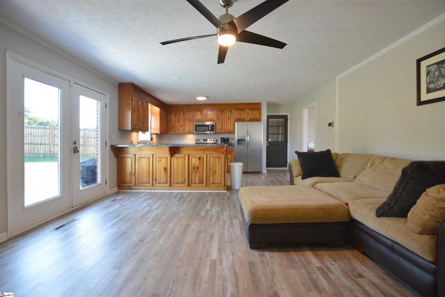 5 Notre Dame Drive, Greenville, SC 29617