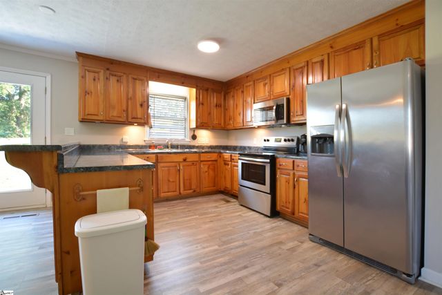 5 Notre Dame Drive, Greenville, SC 29617