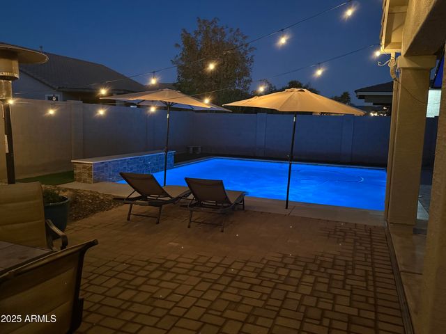 1866 E RAVENSWOOD Drive E, Gilbert, AZ 85298