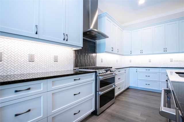 7732 SANDHILL LAKE DRIVE, Sarasota, FL 34241