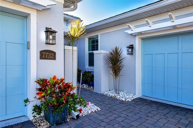 7732 SANDHILL LAKE DRIVE, Sarasota, FL 34241