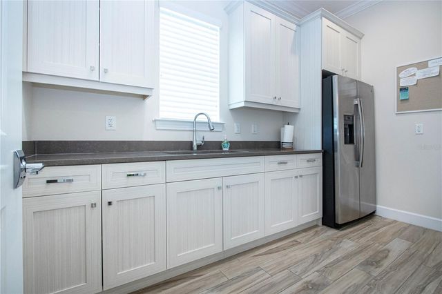 7732 SANDHILL LAKE DRIVE, Sarasota, FL 34241