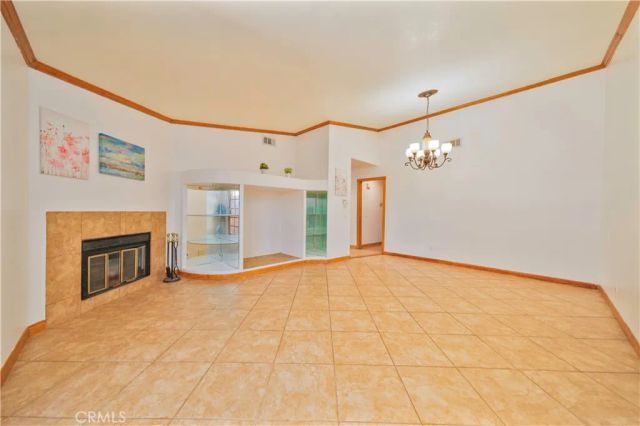 37633 13 th St. E, Palmdale, CA 93550