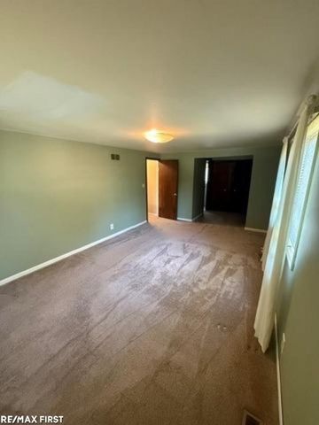 53277 Garland Drive, Utica, MI 48316