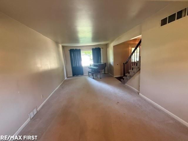53277 Garland Drive, Utica, MI 48316