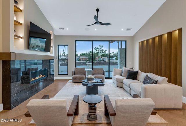 6340 E SAGE Drive, Paradise Valley, AZ 85253