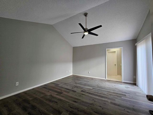 7887 Kendalia Drive, Houston, TX 77036