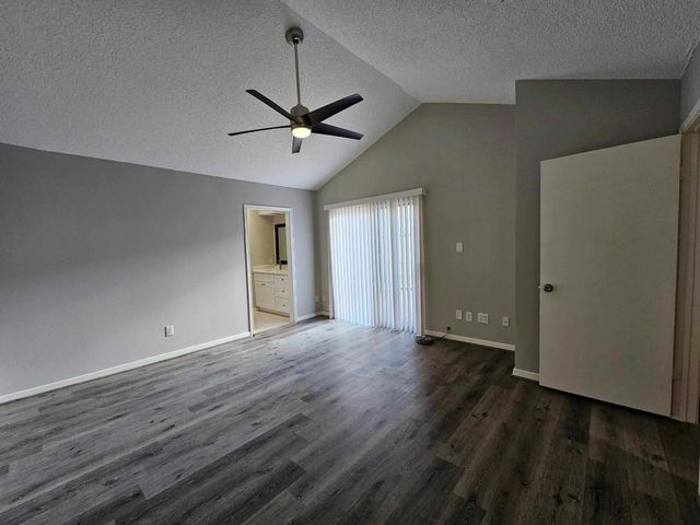 7887 Kendalia Drive, Houston, TX 77036