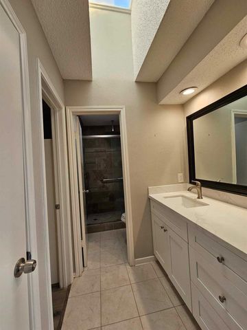 7887 Kendalia Drive, Houston, TX 77036