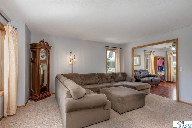 305 Chancery Lane, Mankato, MN 56001