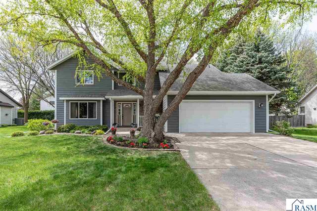 305 Chancery Lane, Mankato, MN 56001