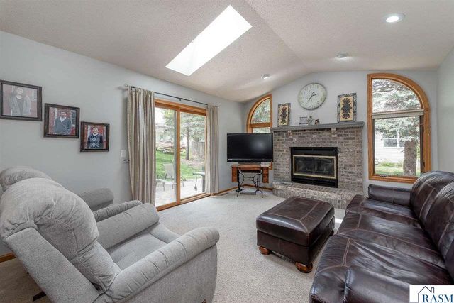 305 Chancery Lane, Mankato, MN 56001