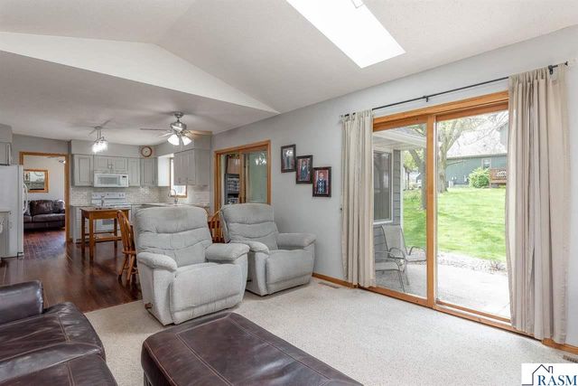 305 Chancery Lane, Mankato, MN 56001