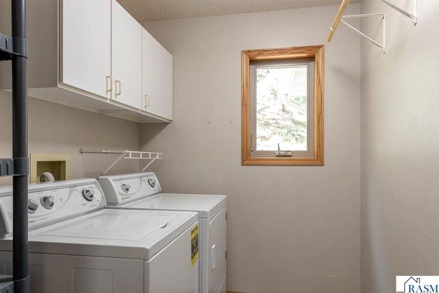 305 Chancery Lane, Mankato, MN 56001
