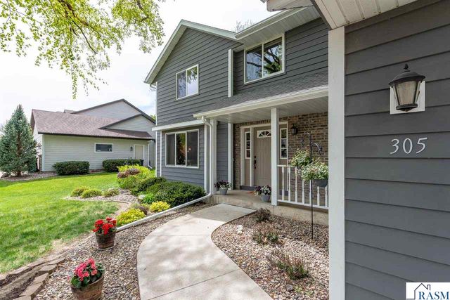 305 Chancery Lane, Mankato, MN 56001