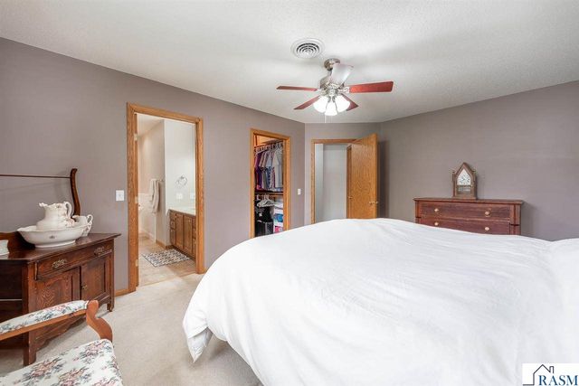 305 Chancery Lane, Mankato, MN 56001