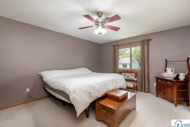 305 Chancery Lane, Mankato, MN 56001