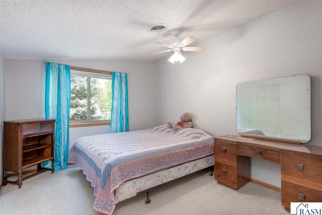 305 Chancery Lane, Mankato, MN 56001