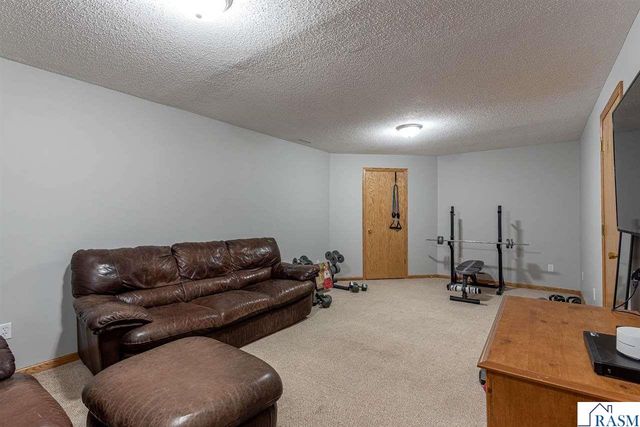 305 Chancery Lane, Mankato, MN 56001