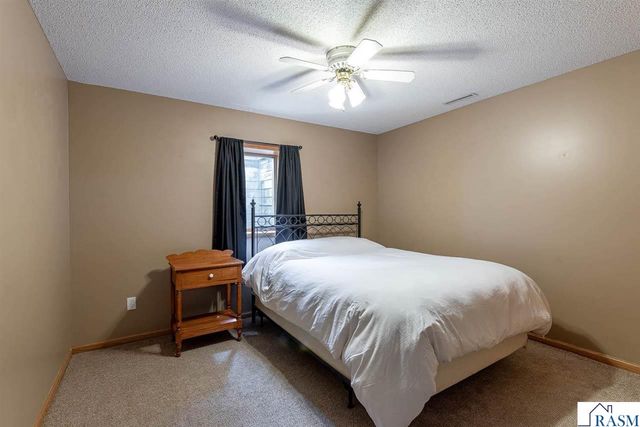 305 Chancery Lane, Mankato, MN 56001